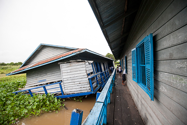 floating-village-cambodia9